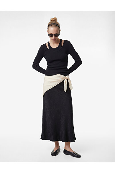 Koton Balık Kesim Slim Fit Midi Boy Dokulu Saten Etek