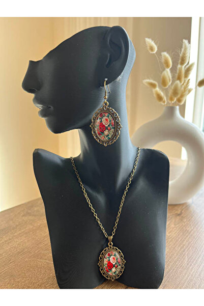 Büyük Hanım Vintage Rose Patterned Necklace Earring Set