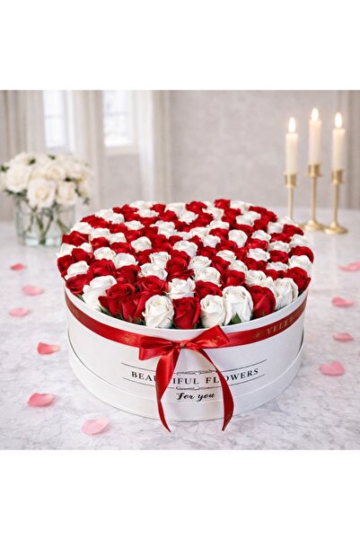 velve Aranjament floral cutie rotunda cu 125 trandafiri de sapun, Bicolor, Pa...