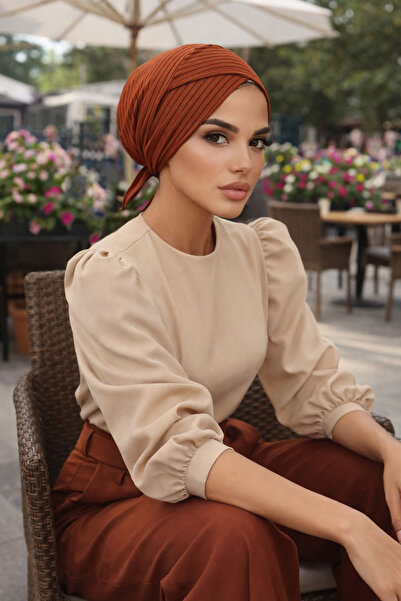 Aişe tesettür تان مخطط الصليب بونيه