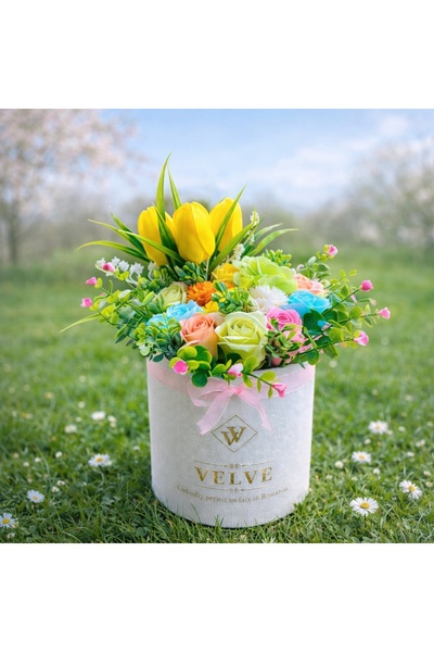 velve Aranjament floral Spring,trandafiri, lalele,hortensii,garoafe din sapun...