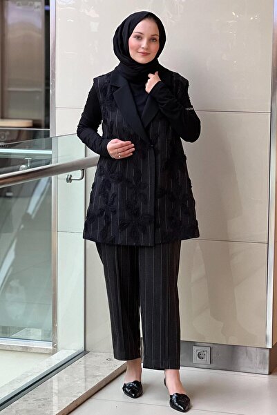 Ghisa Çizgili Kabartma Çiçekli Kolsuz Ceket Pantolon Takım