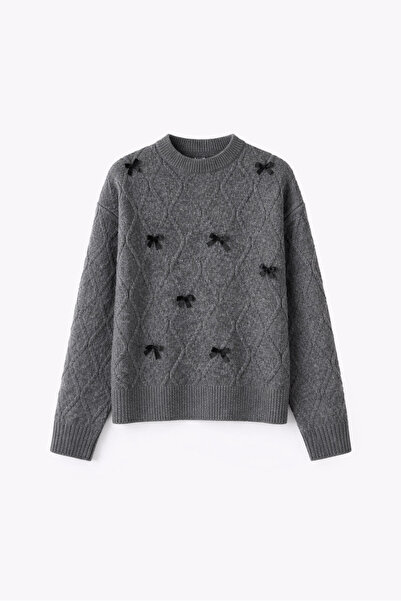 Touché Privé Ribbed Tricot Sweater with Ribbon Detail