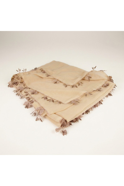 FunoonAlhiyakah A veil with a handmade needlework technique (Oya).