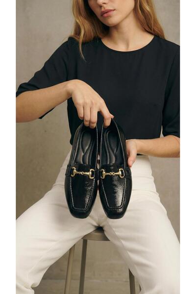 Beyond Women's Black Buckle Patent Leather Ballerinas 1cm Byndsk311