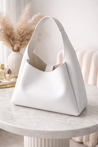 Erdem Beyaz el çantası boy 15 en 30 cm