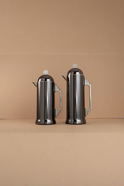 Generic Raneem's distinctive thermos set from Asloob Al Manzil Company featur...