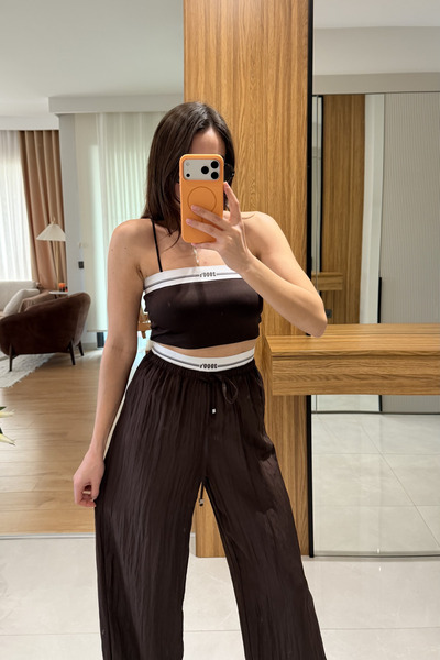 Gizem Ecemiş Nairobi 2000's Kahve Pedli Askılı Crop