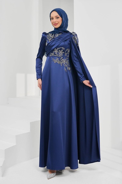 İmajButik Rochie de seară din satin albastru marin, cu aplicații de piatră și...