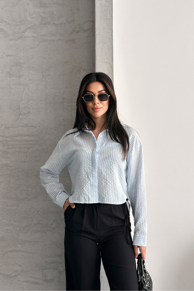 macharel jeans Women's Blue Striped Crop Shirt