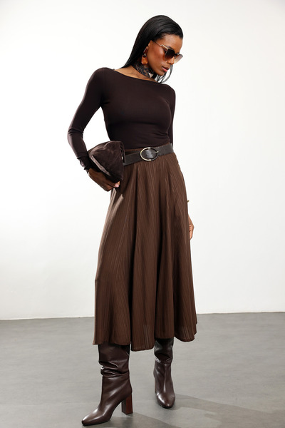 5in1Canpolat Fusta maro cu dungi lungime midi 00400