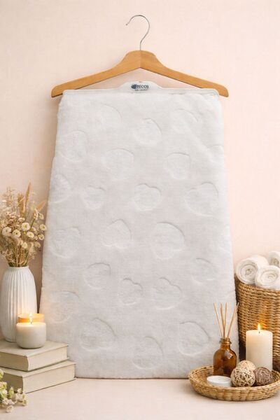 ByBest Beauty Recos Heart Pattern Plush Blanket