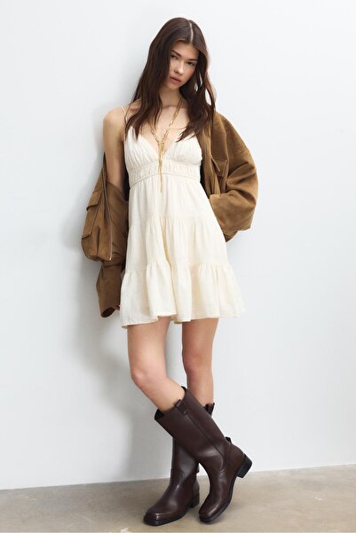 Stradivarius Arkası bağcıklı dökümlü kısa elbise