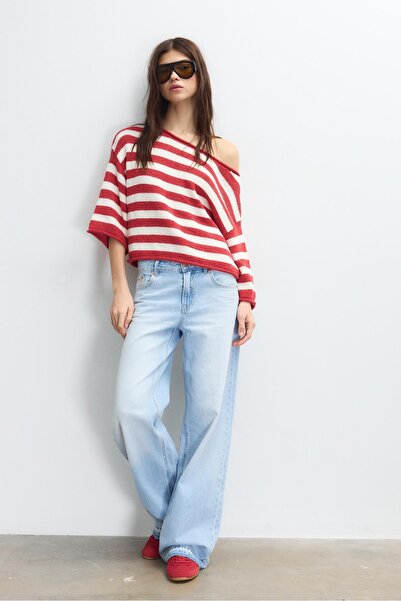 Stradivarius Geniş yaka triko kazak