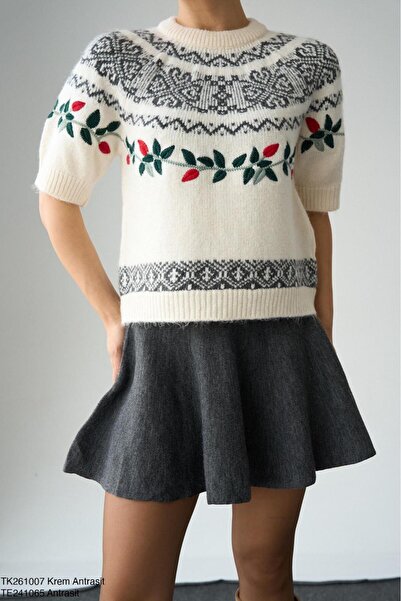 Lupies Women's Crew Neck Embroidered Knitwear Sweater