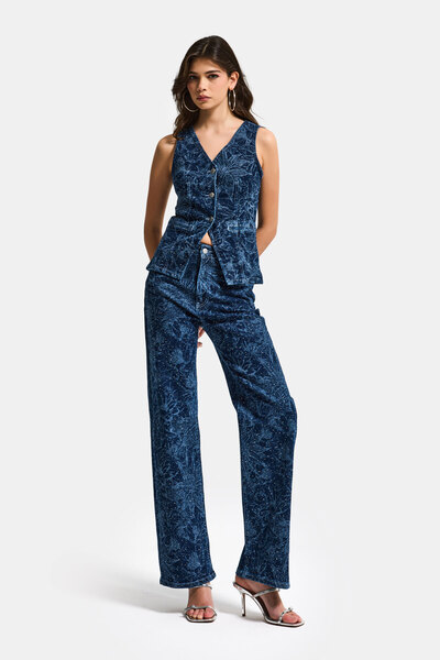 it's basic Kadın Mavi 1s6-7 Straight Fit Çiçek Desenli Parlak Taşlı Tasarım Elastan Denim Jean