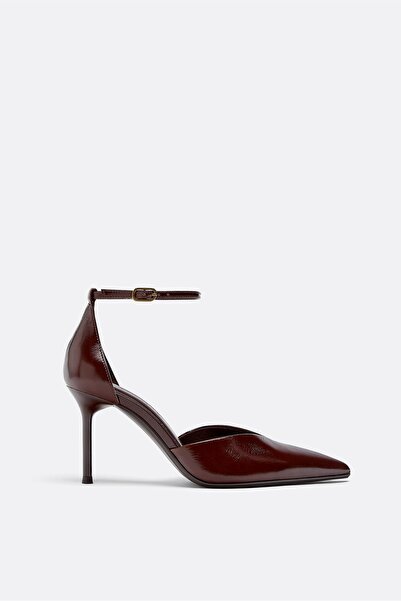 Stradivarius V yaka topuklu ayakkabı