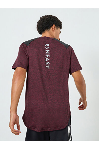 Styli Men Contrast Shoulder Scoop Hem Training T-Shirt