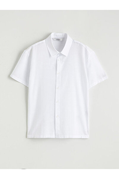 LC Waikiki منتجات فريزن ستور الفريدة من نوعها I قميص كلاسيكي بأكمام قصيرة للأ...