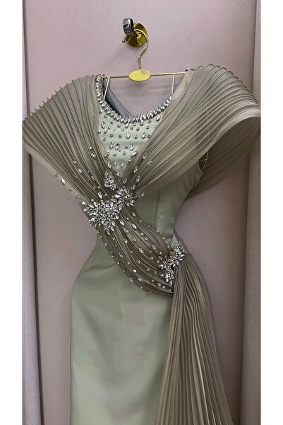 Generica فستان سهرة بليسيه ملكي