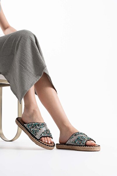 BellaPiede Women's Black Stone Embroidered Slippers Bp35My08A