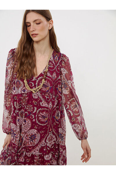 LC Waikiki Rmz Gi̇yi̇m Farkiyla V Planting Embroidered Mini Dress