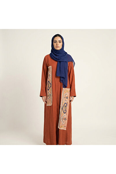 FunoonAlhiyakah Abaya with crochet details and handmade touches