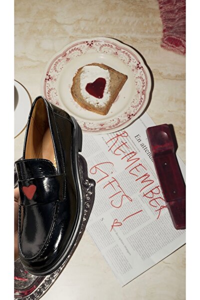 Eataly Shoes Noir Amour Kalp Detaylı Siyah Rugan Kadın Loafer