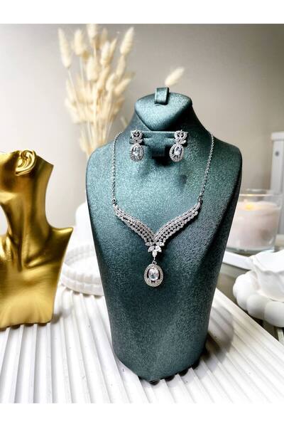 Luxiva Gümüş kaplama premium zirkon taşlı kolye küpe takı hediye seti