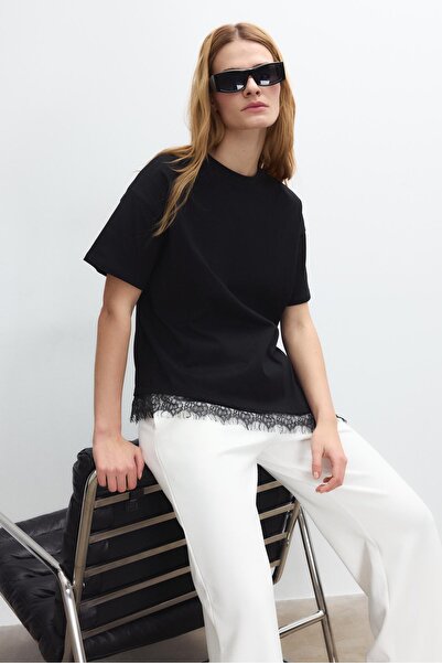 Stradivarius Short sleeve T-shirt with lace hem