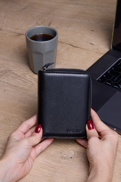 Lysande 100% Genuine Leather Small Women's Wallet Practical and Minimalist Black