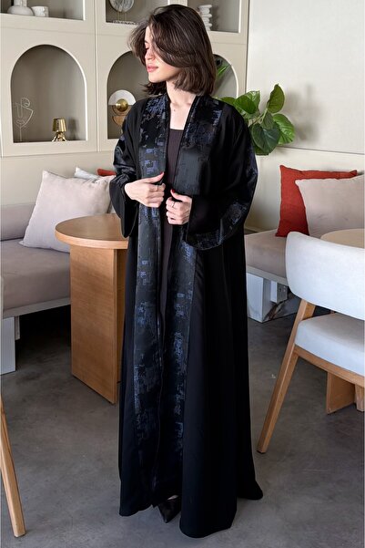 thaayira The elegant Night's Tranquility Abaya with luxurious details and a s...