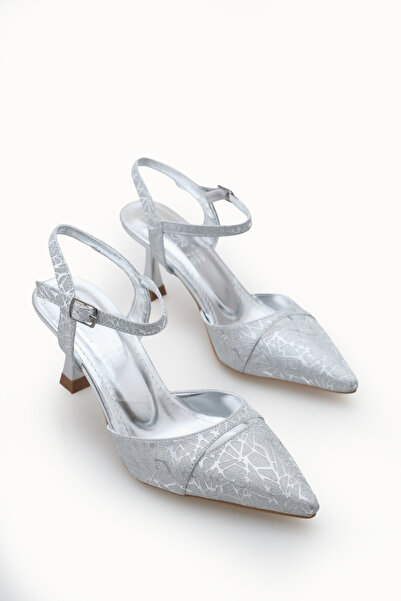 Riccon حذاء نسائي بكعب رفيع ومقدمة مدببة ومفتوح من الخلف 0012727 ذو ملمس فضي