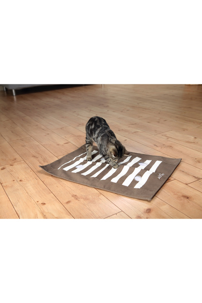 Trixie Jucărie pentru pisici, Pătură de activități Fumble, Maro/Crem, 70 x 50 cm