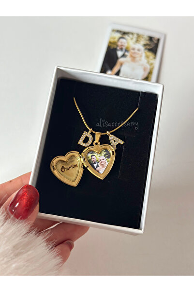 Alis Accessory Solda isim lazer baskı sağda fotoğraflı harfli kalp kolye