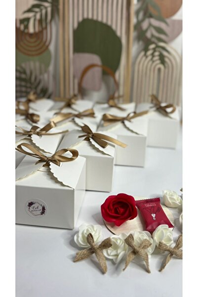 BEAUTY&GIFTS 10 توزيعات BEAUTY&GIFTSصابون ملون على شكل ورد و10مناديل ملونه تب...