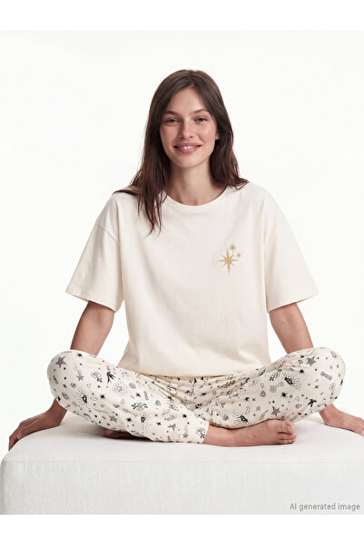 LC Waikiki Elsiva Collection Ecru Crew Neck Printed Women's Pajama Set