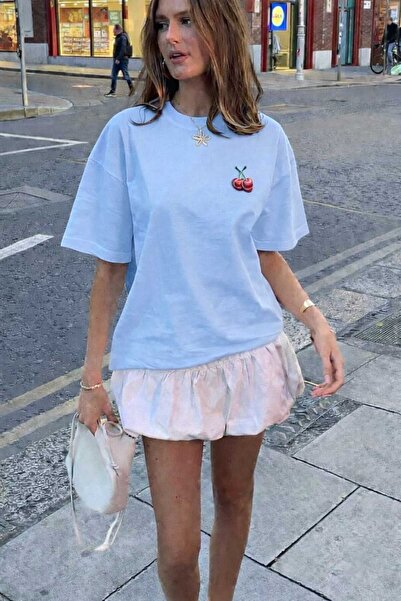 New Shine تي شيرت أزرق فاتح مطبوع عليه الكرز للجنسين