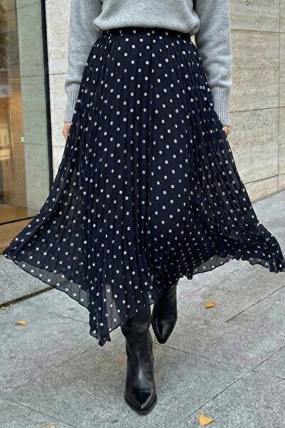 InStyle Polka Dot Pattern Asymmetrical Navy Blue Crinkled Chiffon Skirt