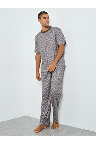 Styli Men Printed Short Sleeve T-Shirt and Pyjama Set