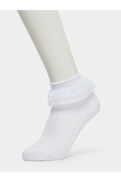 Styli Girls White Lace Trim Crew Socks