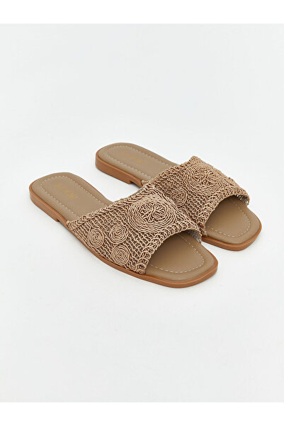 LC Waikiki شباشب نسائية ذات شريط واحد مضفر