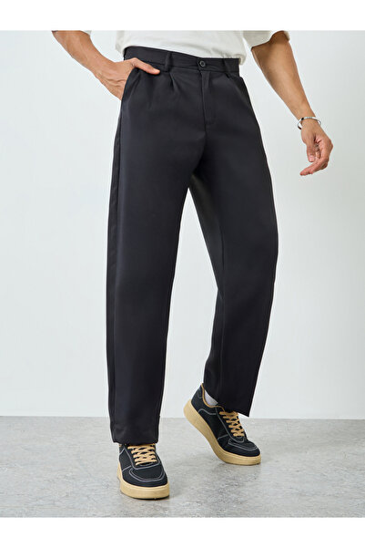 Styli Men Black Pleated Wide Leg Trousers