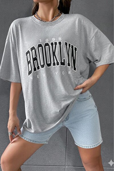 CAST COLLECTİON Women's Grimelange Brooklyn New York Printed Oversize T-Shirt