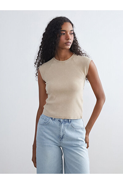 LC Waikiki Γυναικείο μπλουζάκι Özmarka New Season με λαιμόκοψη ποδηλάτου