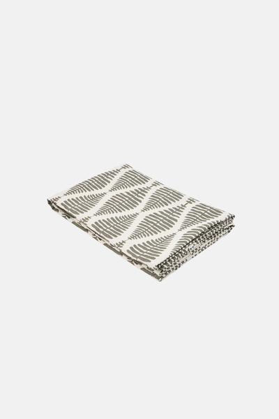 Muy Mucho Allover Print Simple Tablecloth, Multicolor