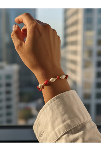 Leerybee Women's Seashell Pearl Gold Detailed Handmade Adjustable Bracelet