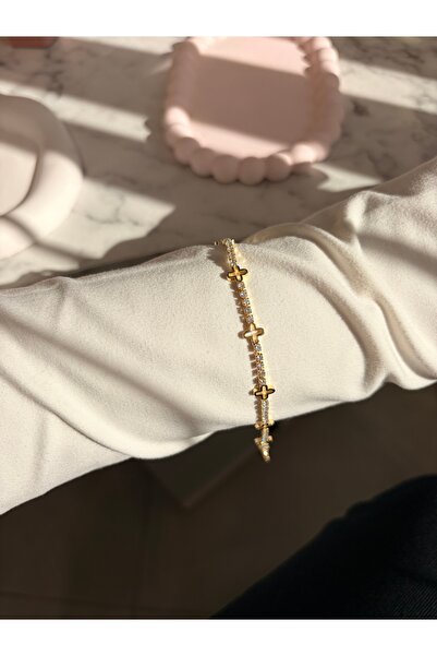 nurjewelry Gold Kaplama Zirkon Taşlı Yonca Figürlü Bileklik – Şık & Zarif Kad...