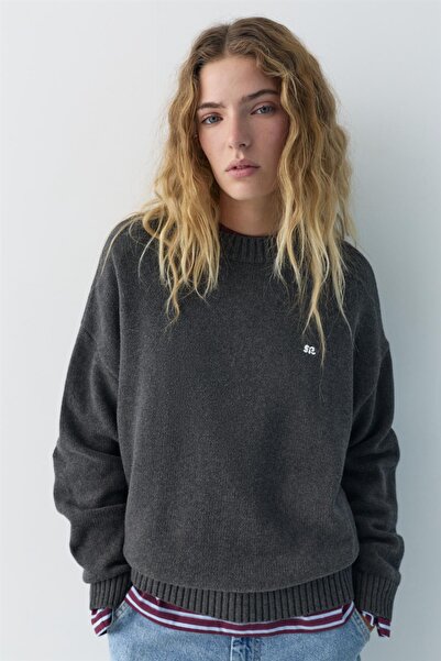 Pull & Bear Önü işlemeli kazak