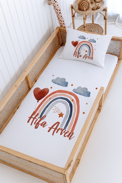 Lilabio %100 Pamuk İsme Özel Montessori Yatak Pike Seti 100x200 Kalpli Gökkuşağı